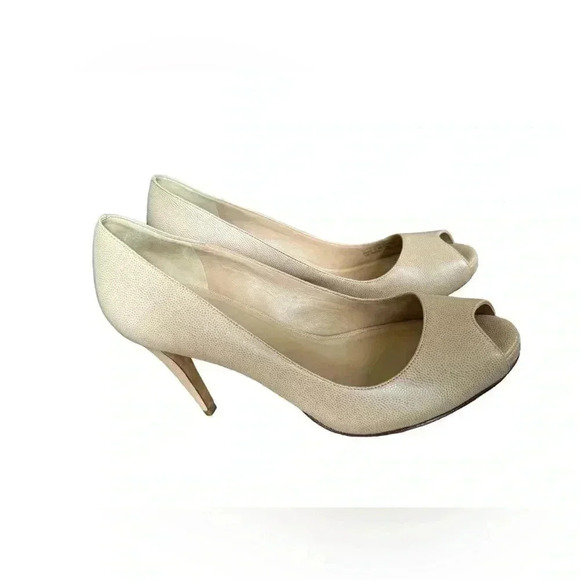 “Cole Haan” and Air Nike beige peep-toe pumps. Size 8 B - Picture 5 of 15